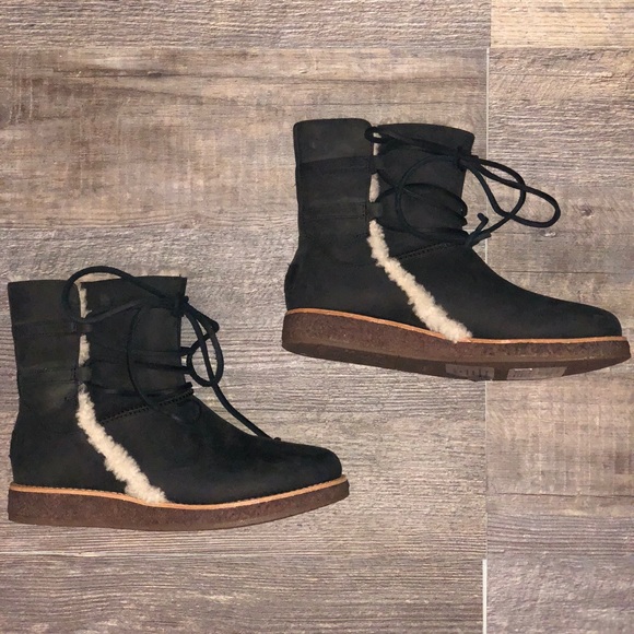 SOLD‼️ NWOT UGGpure Wool Lined Laced Boots - Picture 6 of 7